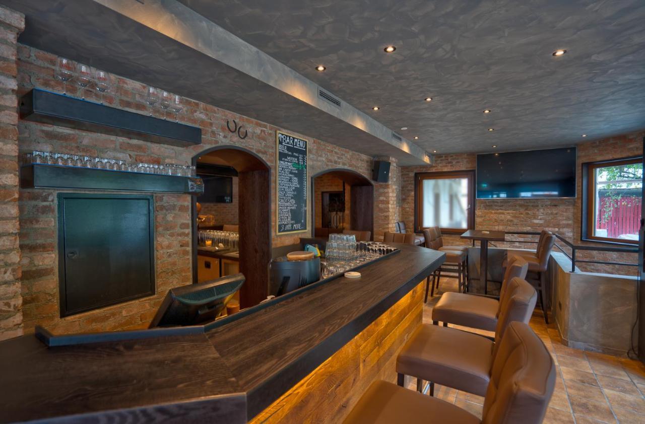 Der Siegeler B&B - This Lifestylehotel Rocks Mayrhofen Exterior photo