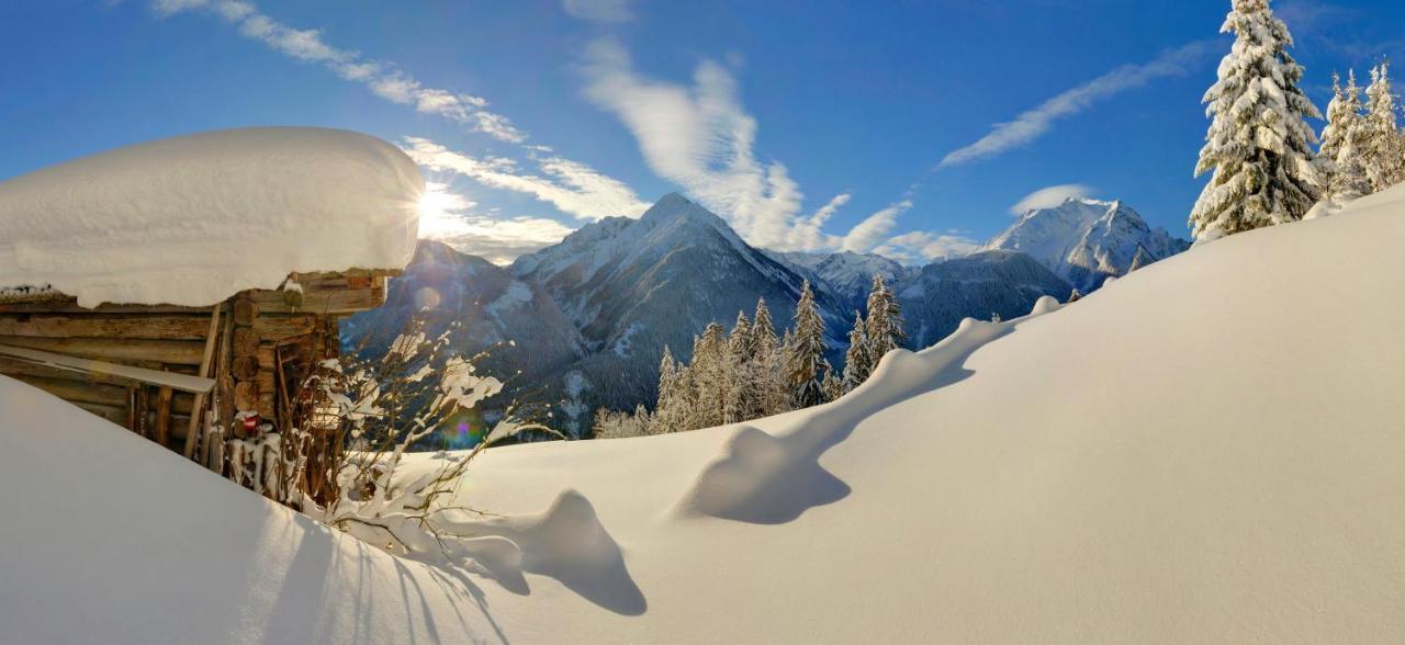 Der Siegeler B&B - This Lifestylehotel Rocks Mayrhofen Exterior photo
