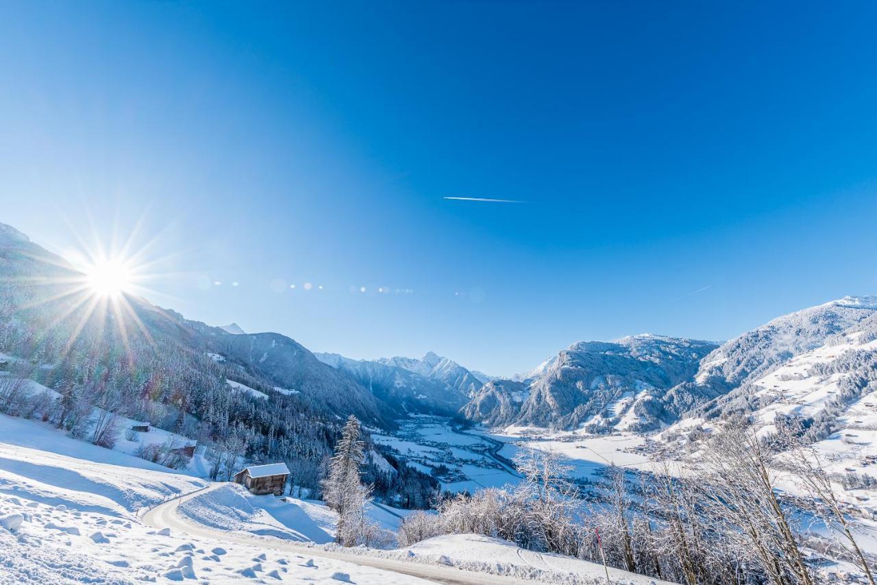 Der Siegeler B&B - This Lifestylehotel Rocks Mayrhofen Exterior photo